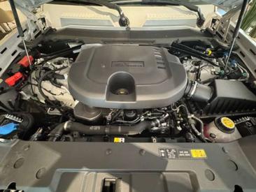 Land Rover Defender 110 S Awd Autocarro 3.0d I6 Mhev 200cv Auto — photo 25
