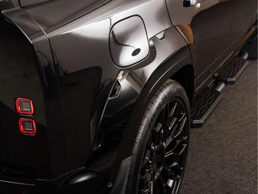 Land Rover Defender 110 X-Dynamic HSE URBAN 2.0 P300e — photo 37