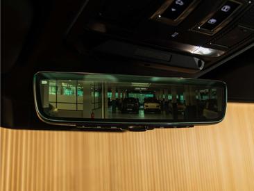 Land Rover Defender 110 X-Dynamic HSE URBAN 2.0 P300e — photo 39