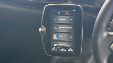 McLaren Artura — photo 30