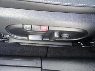 Mini Cooper E — photo 18