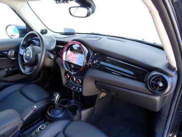 Mini Cooper E — photo 6