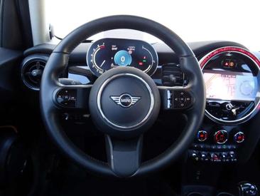 Mini Cooper E — photo 8