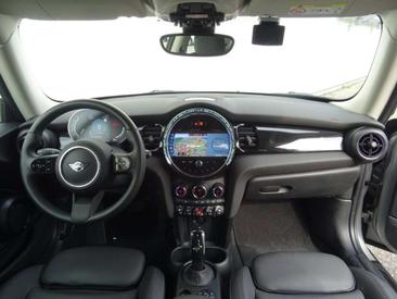 Mini Cooper E Camden — photo 7