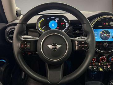 Mini Electric Cooper SE — photo 12