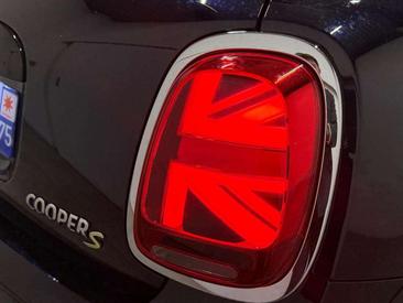 Mini Electric Cooper SE — photo 16