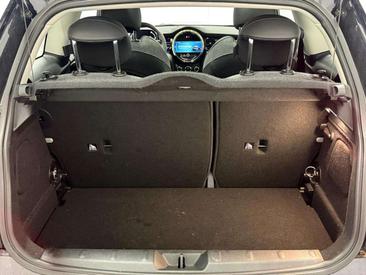 Mini Electric Cooper SE — photo 17