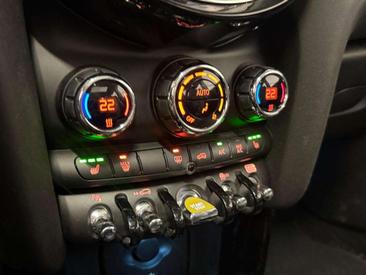 Mini Electric Cooper SE — photo 20