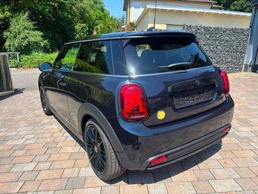 Mini Electric Yours Cooper SE — photo 8