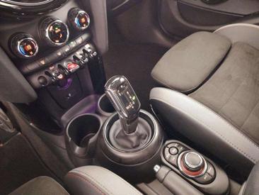Mini Hatch Cooper — photo 17