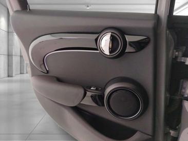 Mini Hatch Cooper — photo 21
