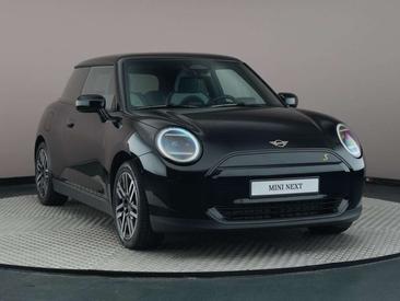 Mini Hatch Classic Cooper SE — photo 2