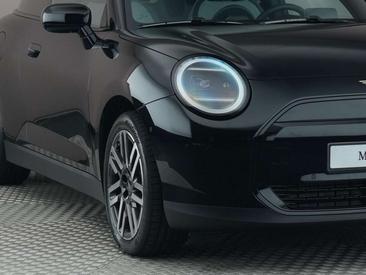 Mini Hatch Classic Cooper SE — photo 19