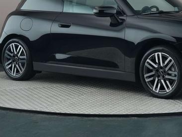 Mini Hatch Classic Cooper SE — photo 20