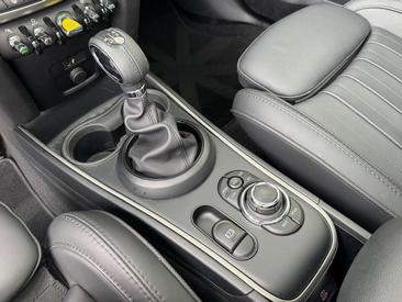 Mini Countryman COOPER SE — photo 14