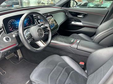 Mercedes Classe E 200 Night Edition — photo 11