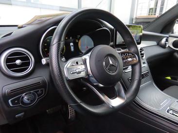 Mercedes GLC 220 AMG Line — photo 15