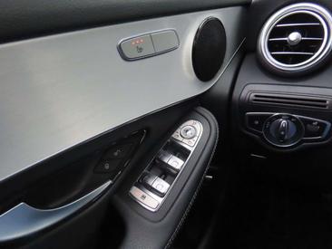 Mercedes GLC 220 AMG Line — photo 17