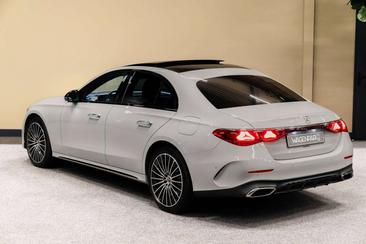 Mercedes Classe E 300 AMG Line — photo 14