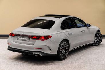 Mercedes Classe E 300 AMG Line — photo 15