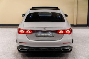 Mercedes Classe E 300 AMG Line — photo 18