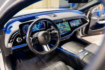 Mercedes Classe E 300 AMG Line — photo 22