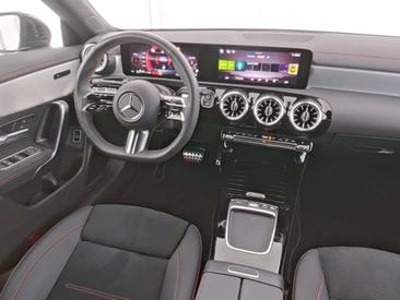 Mercedes CLA 220 Night Edition — photo 5