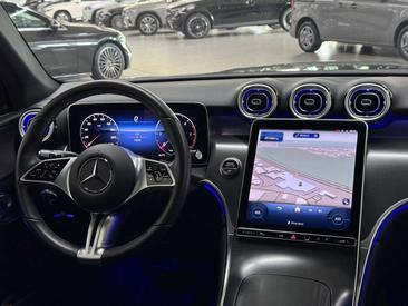 Mercedes GLC 220 — photo 9