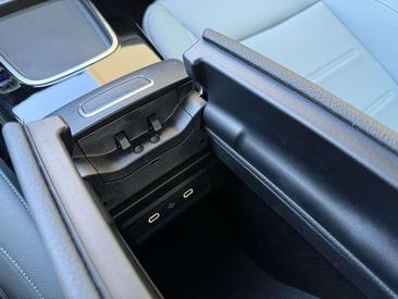 Mercedes CLA 200 Night Edition — photo 30