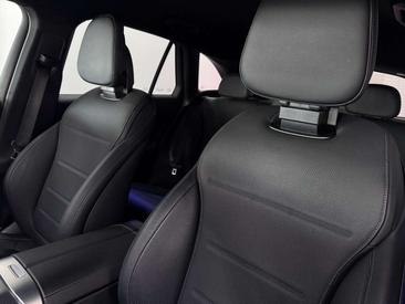 Mercedes GLC 220 — photo 11