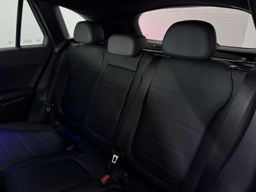Mercedes GLC 220 — photo 12