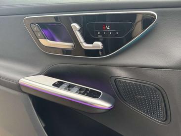 Mercedes GLC 300 Night Edition — photo 6