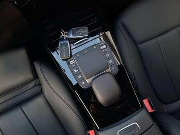 Mercedes CLA Shooting Break 200 — photo 18