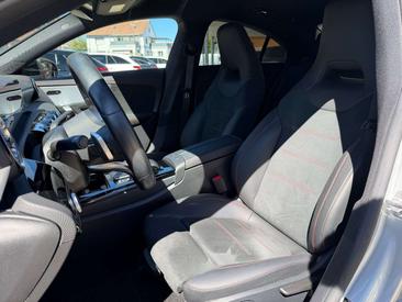 Mercedes CLA 200 Night Edition — photo 12