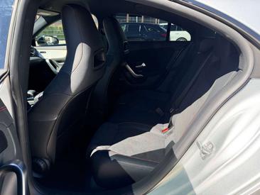 Mercedes CLA 200 Night Edition — photo 13