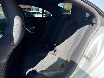 Mercedes CLA 200 Night Edition — photo 14