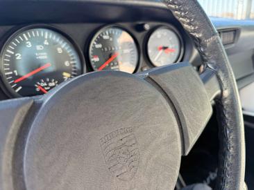 Porsche 911 930 Turbo 3.3 — photo 22