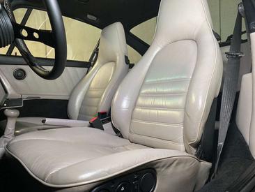 Porsche 964 CARRERA 4 — photo 14