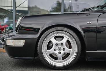 Porsche 964 CARRERA 4 — photo 29