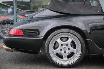 Porsche 964 CARRERA 4 — photo 31