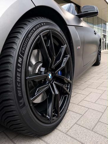 BMW Z4 SDrive35i — photo 6