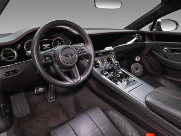 Bentley Continental GT V8 — photo 11