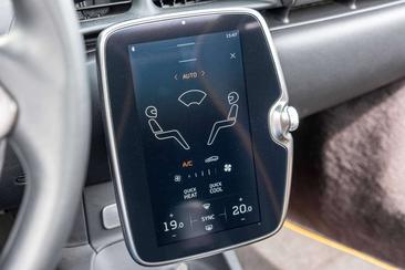 McLaren Artura — photo 27