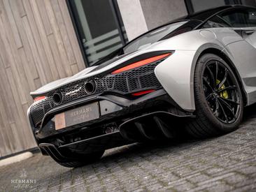 McLaren Artura — photo 10