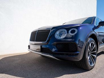 Bentley Bentayga — photo 9