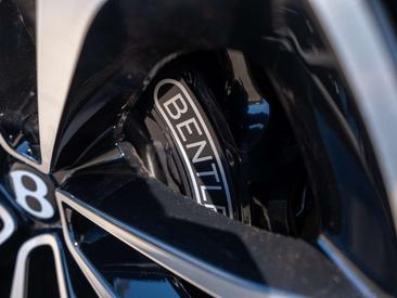 Bentley Bentayga — photo 10