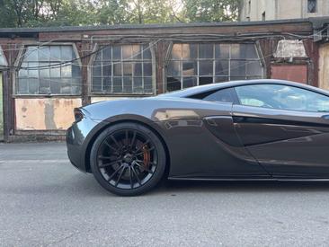 McLaren 570S — photo 32