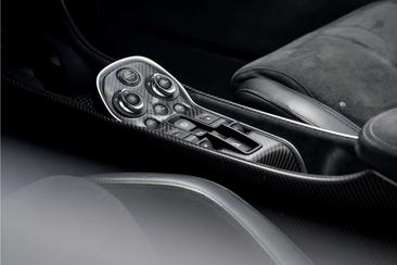 McLaren 600LT Spider — photo 46
