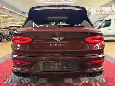 Bentley Bentayga V8 S — photo 10