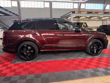 Bentley Bentayga V8 S — photo 13